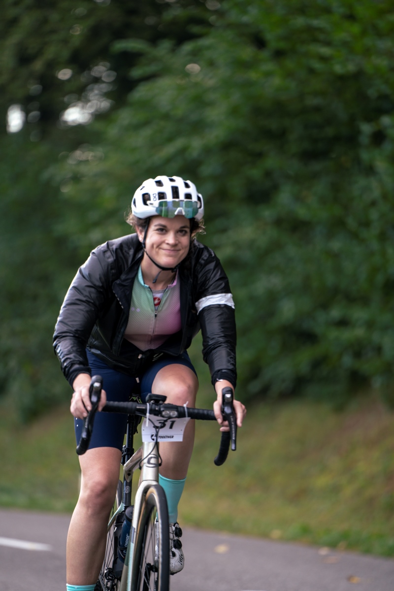 Rennradfahrerin am Bärgevent Reitnau 2023.